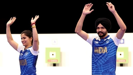 https://www.mobilemasala.com/sports/Manu-Bhaker-scripts-history-at-Paris-Olympics-wins-bronze-with-Sarabjot-Singh-in-10m-air-pistol-mixed-team-event-i285485