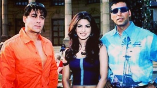 Salman Khan, Priyanka Chopra and Akshay Kumar on the set of Mujhse Shaadi Karogi.