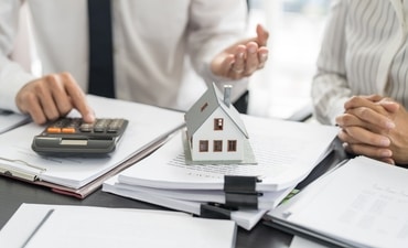 Brokers’ fees have been denied by clients that include large listed companies. (ShutterStock) Brokers’ fees have been denied by clients that include large listed companies. (ShutterStock)
