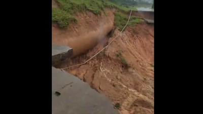 The Bengaluru-Mangaluru highway has experienced multiple landslips in recent weeks, creating significant chaos and hampering the flow of vehicles and goods in the region. (X) The Bengaluru-Mangaluru highway has experienced multiple landslips in recent weeks, creating significant chaos and hampering the flow of vehicles and goods in the region. (X)