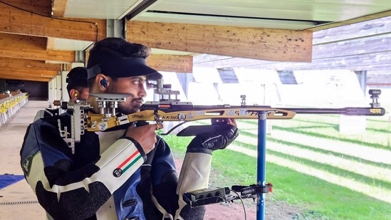 Swapnil Kusale finished seventh in men's 50m rifle 3 positions event while his compatriot, and medal contender, Aishwary Pratap Singh Tomar, finished 11th. Tomar thus had to bow out but Kusale is through to the final. (ANI Pic Service)