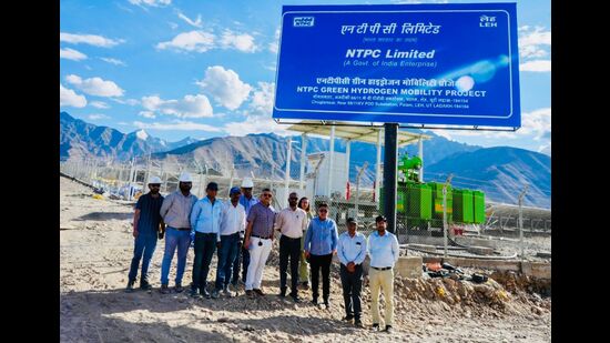 Before culmination of the visit, Sharma directed the officials to expedite the completion of this ongoing project within shortest possible time and ensure its timely completion and formal inauguration. (HT Photo)