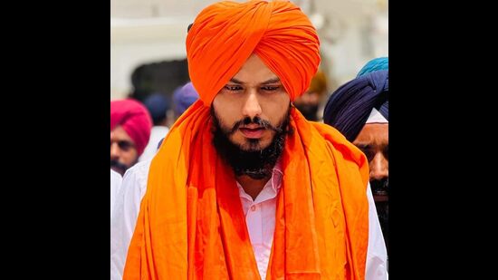 The Punjab and Haryana high court has sought response from the Centre and Punjab on the plea from Sikh radical leader and Khadoor Sahib MP Amritpal Singh seeking quashing of proceedings initiated against him under the National Security Act. (HT File)