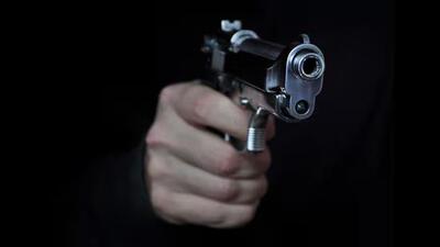 A gang of miscreants allegedly shot at a labourer and assaulted two of his friends during a bid of robbery in Ludhiana. (HT File) A gang of miscreants allegedly shot at a labourer and assaulted two of his friends during a bid of robbery in Ludhiana. (HT File)