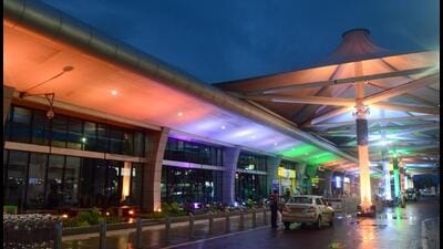 In spite of surge in passenger traffic, Pune airport dropped six places, from 71st to 76th position, in the second quarter in Airport Service Quality survey compared to previous quarter. (HT FILE) In spite of surge in passenger traffic, Pune airport dropped six places, from 71st to 76th position, in the second quarter in Airport Service Quality survey compared to previous quarter. (HT FILE)