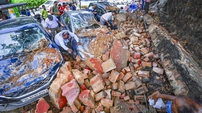 The wall of Happy School in Daryaganj collapsed amid heavy rainfall on Wednesday night. There were no casualties. (RAJ K RAJ /HT PHOTO) The wall of Happy School in Daryaganj collapsed amid heavy rainfall on Wednesday night. There were no casualties. (RAJ K RAJ /HT PHOTO)