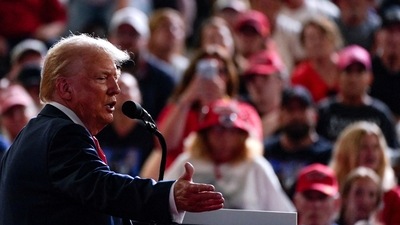 Republican presidential nominee and former U.S. President Donald Trump holds a campaign rally in Harrisburg, Pennsylvania, U.S., July 31, 2024. REUTERS/Elizabeth Frantz (REUTERS)