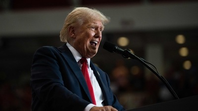 Donald Trump delayed from taking Nashville stage due to another security lapse (Photo by Stephen Maturen / GETTY IMAGES NORTH AMERICA / Getty Images via AFP) (Getty Images via AFP) Donald Trump delayed from taking Nashville stage due to another security lapse (Photo by Stephen Maturen / GETTY IMAGES NORTH AMERICA / Getty Images via AFP) (Getty Images via AFP)