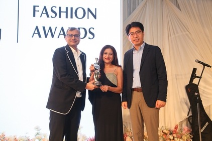 (L-R) Tarun Garg, COO, Hyundai Motor India; designer Namrata Joshipura; JT Park, Executive Director, Hyundai Motor India (Manoj Verma/HT Photo)