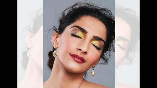 Namrata Soni often uses gold eyeshadow for Sonam Kapoor, whom she says loves to experiment.