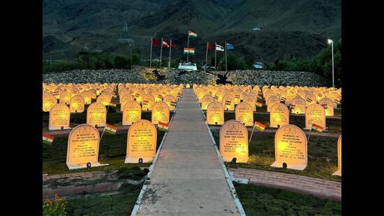The Mahindras converged in Delhi and for the final run to the Kargil War Memorial in Ladakh. The Mahindras converged in Delhi and for the final run to the Kargil War Memorial in Ladakh.
