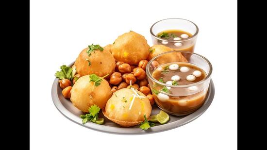 The actor is a fan of pani puri served with chilled jal jeera. (ADOBE STOCK)