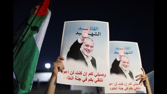 People protest following the assassination of Hamas leader Ismail Haniyeh in Iran, near the Israeli embassy in Amman, Jordan July 31, 2024. REUTERS/Alaa Al Sukhni (REUTERS)