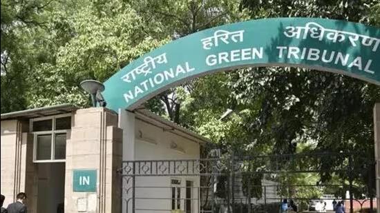 The National Green Tribunal (NGT) has imposed a fine of <span class='webrupee'>?</span>1 lakh on the Ludhiana municipal commissioner for “creating obstructions” in the functioning of the tribunal and joint committee. (HT File)