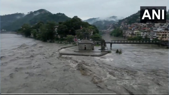 A view shows the overflowing river Beas following heavy rains in Kullu district in the northern state of Himachal Pradesh, India. (ANI)