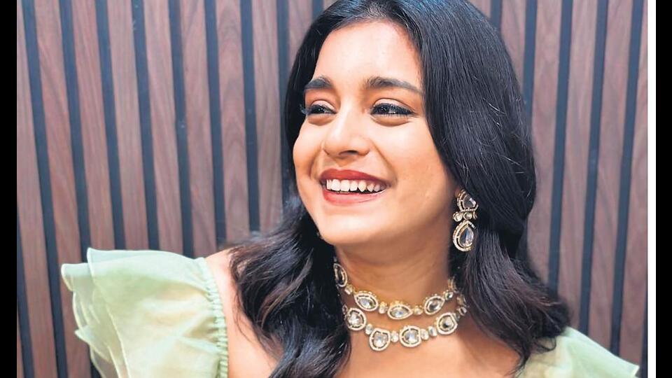 Sumbul Touqeer Khan loves eating home-cooked food on Sundays and hanging out with her cat.
