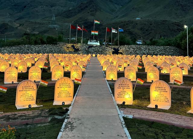 The Mahindras converged in Delhi and for the final run to the Kargil War Memorial in Ladakh. The Mahindras converged in Delhi and for the final run to the Kargil War Memorial in Ladakh.