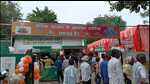 Organic market for agricultural produce at the Mundera Mandi in Prayagraj. (HT) Organic market for agricultural produce at the Mundera Mandi in Prayagraj. (HT)