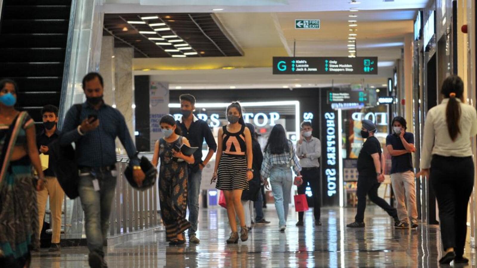 Civic body: Malls can’t discriminate against people on their attire