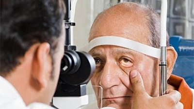 Surgery stands as the only way to effectively treat cataracts Surgery stands as the only way to effectively treat cataracts