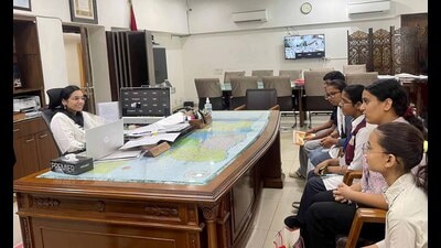 Deputy Commissioner Sakshi Sawhney in her office Under "I-ASPIRE" a leadership initiative meet with five youngsters who aim to become IAS officers in Ludhiana on Friday, August 02, 2024. (HT Photo)