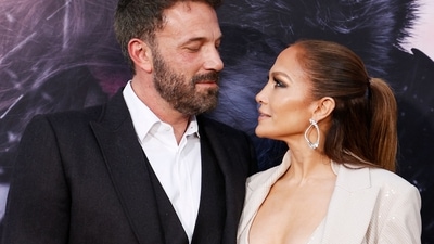 (FILES) US actress/singer Jennifer Lopez and US actor Ben Affleck arrive for the premiere of "The Mother" (AFP) (FILES) US actress/singer Jennifer Lopez and US actor Ben Affleck arrive for the premiere of "The Mother" (AFP)
