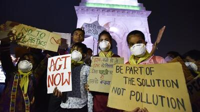 School students hold a protest over deteriorating air quality in the Capital. (Representative photo/HT Archive) School students hold a protest over deteriorating air quality in the Capital. (Representative photo/HT Archive)