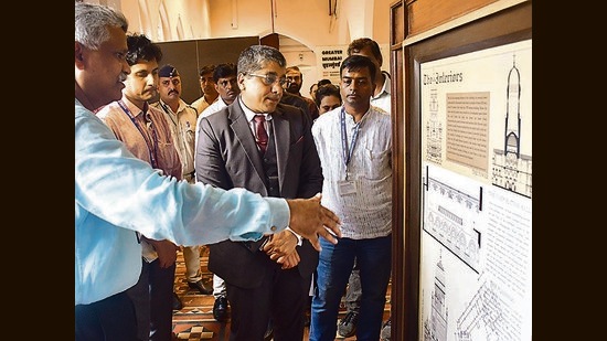 Mumbai, India – Aug 02, 2024: 46th UNESCO World Heritage Site Committee Hon. President and India's UNESCO Hon. Ambassador Mr. Vishal Sharma visited the historic building of Brihanmumbai Municipal Corporation Headquarters, in Mumbai, India, on Friday, Aug 02, 2024. (Photo by Bhushan Koyande/HT Photo)