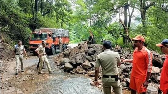 NDRF personnel deployed at landslides hit Wayanad district of Kerala, (HT Photo)
