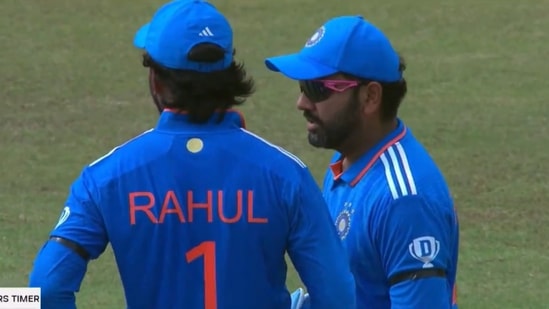 Rohit Sharma scolds India star for not contributing in DRS call, Rahul reminds captain about IPL rule during IND vs SL