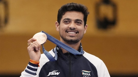 Swapnil Kusale secured India's first ever Olympic medal in the 50m rifle 3 positions event(X/TheKhelIndia)