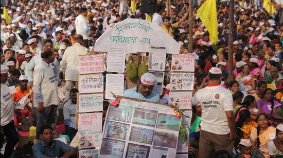 Villagers had protested against the proposed oil refinery at Nanar village in Ratnagiri district. (Bhushan Koyande/HT) Villagers had protested against the proposed oil refinery at Nanar village in Ratnagiri district. (Bhushan Koyande/HT)