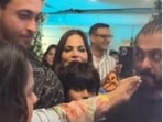 Salman Khan was seen eating a piece of cake offered by Arpita. Salman Khan was seen eating a piece of cake offered by Arpita.