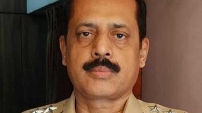 Sachin Vaze has levelled serious allegations against Anil Deshmukh.. (File Photo) Sachin Vaze has levelled serious allegations against Anil Deshmukh.. (File Photo)