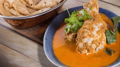 Goan Xacuti is made with chicken Goan Xacuti is made with chicken