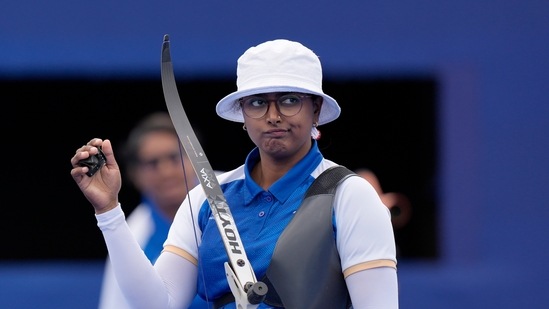 Deepika Kumari won her round of 16 match in women's individual archery and then came up against South Korea's Nam Nam Suhyeon in the quarterfinal. (AP)