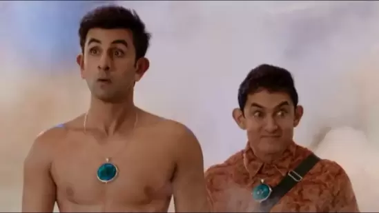 https://www.mobilemasala.com/film-gossip/Ranbir-Kapoors-social-etiquette-cluelessness-questioned-for-talking-about-crying-Aamir-Khan-on-podcast-i286919