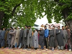 Kashmir, India - May. 13, 2024: Voters queue up to cast their votes at a polling station during the fourth phase of voting in Lok Sabha elections in Pulwama district,on 13 May 2024.(Photo By Waseem Andrabi /Hindustan Times)--