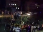 7 killed, 40 injured in bus-car collision on Lucknow-Agra Expressway 7 killed, 40 injured in bus-car collision on Lucknow-Agra Expressway