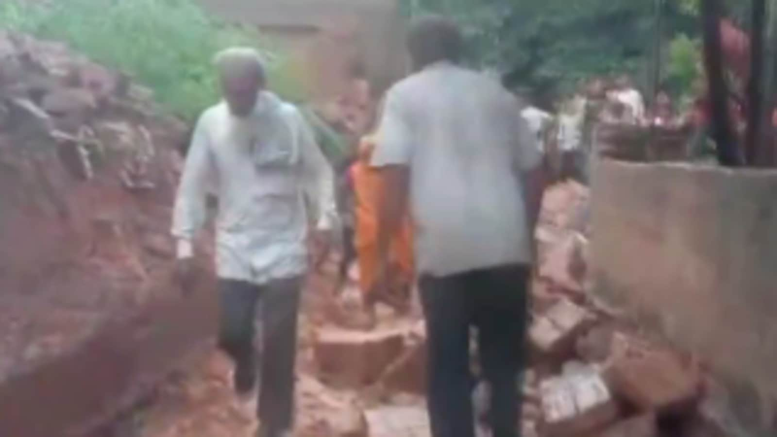 5 including 4 school students killed, two injured in wall collapse in MP’s Rewa