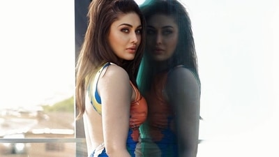Shefali Jariwala is known for contesting in Bigg Boss 13 and is known as the Kaanta Laga Girl.
