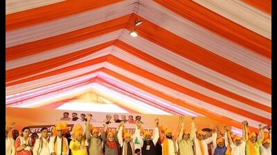 Union ministers Dharemendra Pradhan (C), Manohar Lal Khattar, Haryana CM Nayab Singh Saini and other senior party leaders during a rally in Kurukshetra on Sunday. (HT Photo) Union ministers Dharemendra Pradhan (C), Manohar Lal Khattar, Haryana CM Nayab Singh Saini and other senior party leaders during a rally in Kurukshetra on Sunday. (HT Photo)