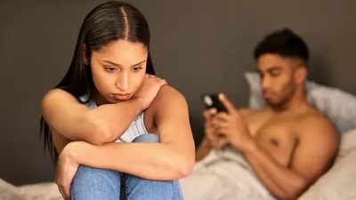No person in the world should ever have to worry about their beloved cheating on them. But affairs do not happen overnight. They are often triggered due to a prolonged period of disturbances in their present relationship. While nothing can ever justify cheating or the act of lying, here are a few reasons which can kill love and affection in a relationship - Couples Coach Julia Woods shared. (Unsplash) No person in the world should ever have to worry about their beloved cheating on them. But affairs do not happen overnight. They are often triggered due to a prolonged period of disturbances in their present relationship. While nothing can ever justify cheating or the act of lying, here are a few reasons which can kill love and affection in a relationship - Couples Coach Julia Woods shared. (Unsplash)