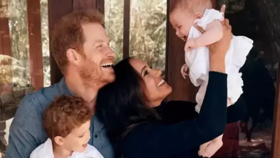 What a sweet family moment! Prince Harry and Meghan Markle with their &nbsp;kids Archie and Lilibet. (Pic courtesy: Archewell Foundation)