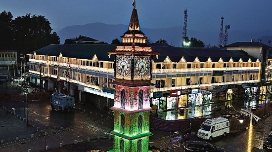 The Clock Tower at Lal Chowk in Srinagar illuminated with the Tricolour on August 14, 2023. )Waseem Andrabi /HT Archive)