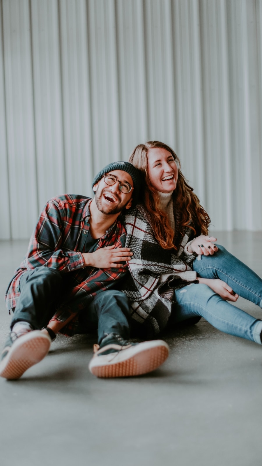 Male_female_friends