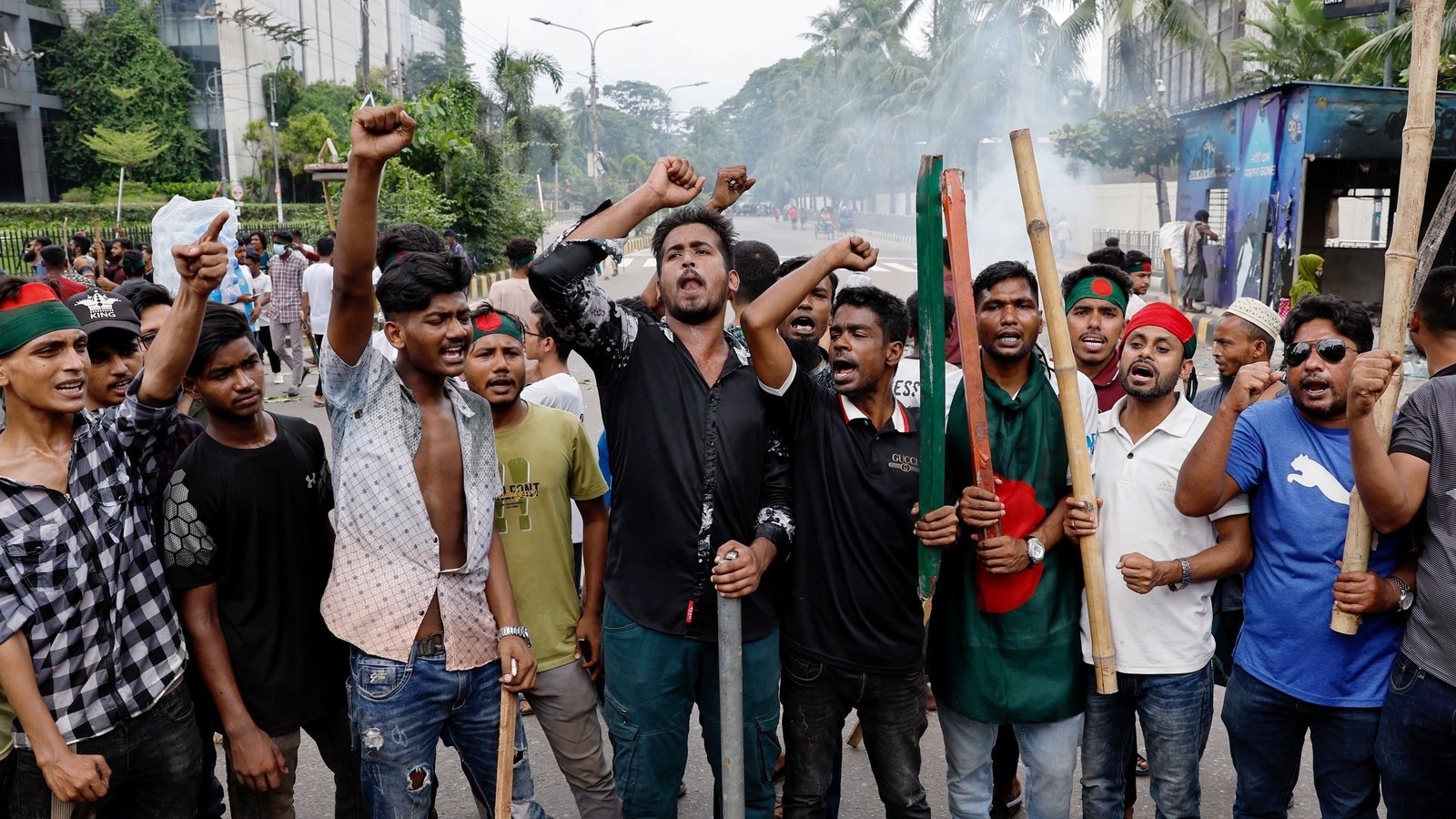 Bangladesh protests LIVE updates: Death toll rises to 300, stir continues |  Hindustan Times