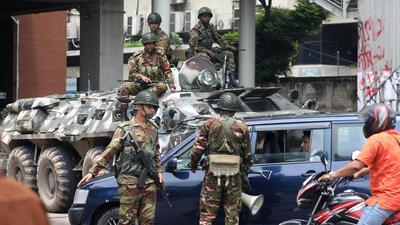 Bangladeshi Army soldiers patrol in Dhaka. (EPA-EFE)