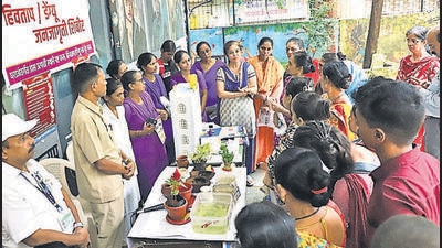 Despite heavy rains in the city, the drive, taken under the National vector-borne disease control programme, received an overwhelming response from the citizens. (HT PHOTO) Despite heavy rains in the city, the drive, taken under the National vector-borne disease control programme, received an overwhelming response from the citizens. (HT PHOTO)