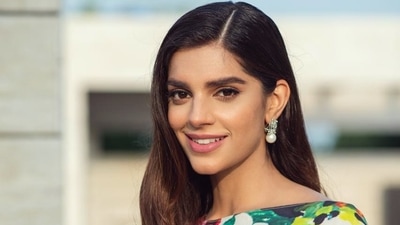 At the moment, Sanam Saeed is seen in the supernatural show, Barzakh alongside Fawad Khan. At the moment, Sanam Saeed is seen in the supernatural show, Barzakh alongside Fawad Khan.